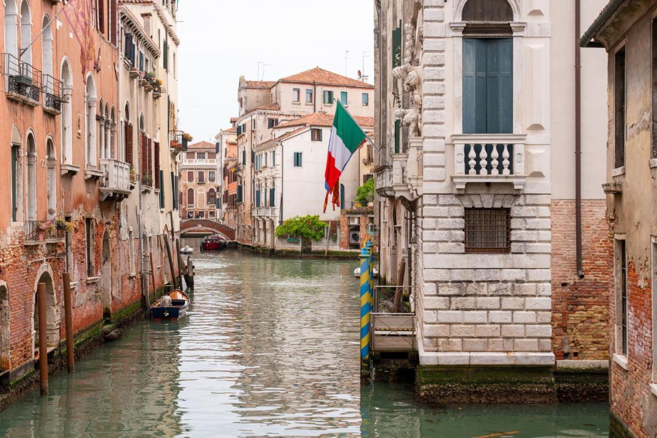 Casa Manina Sul Ponte - Your Private Canal View * Venezia